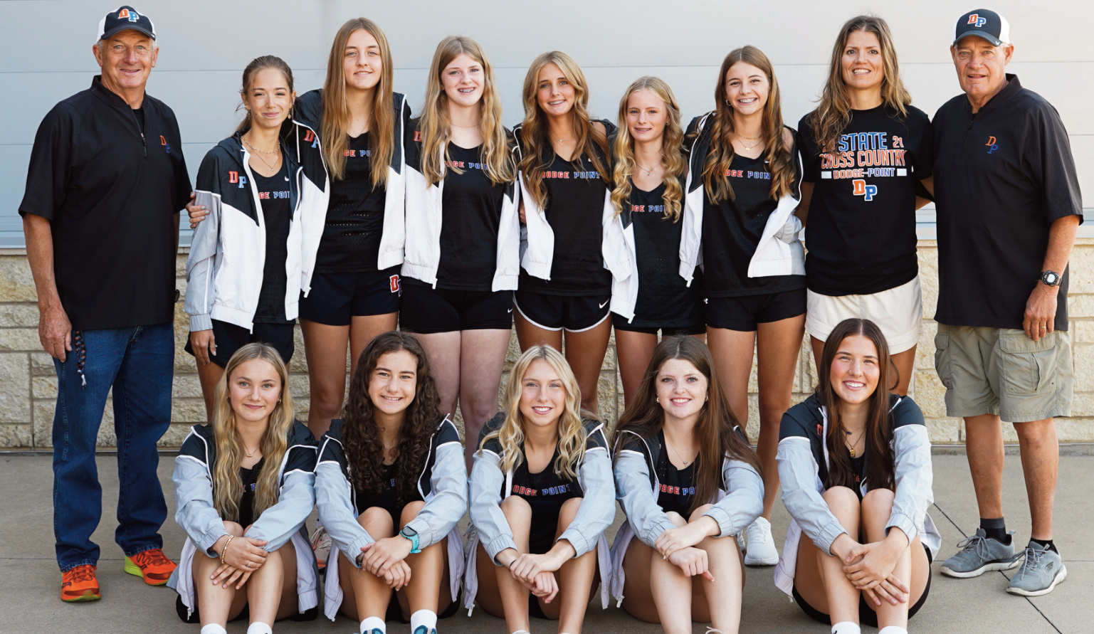 Dodge/Point 2026 girls cross country team photo